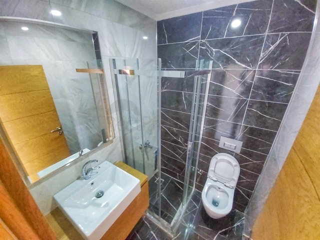 شقة بتصميم 4 + 1 في وسط أنطاليا