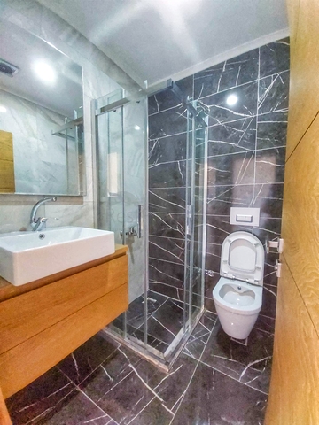 شقة بتصميم 4 + 1 في وسط أنطاليا