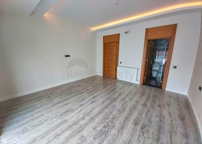 شقة بتصميم 4 + 1 في وسط أنطاليا