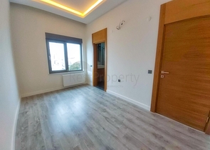 شقة بتصميم 4 + 1 في وسط أنطاليا