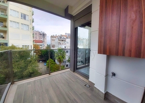 شقة بتصميم 4 + 1 في وسط أنطاليا