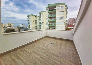 شقة بتصميم 4 + 1 في وسط أنطاليا