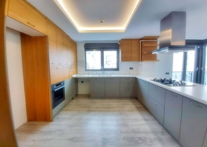 شقة بتصميم 4 + 1 في وسط أنطاليا