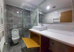 شقة بتصميم 4 + 1 في وسط أنطاليا