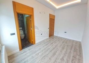 شقة بتصميم 4 + 1 في وسط أنطاليا