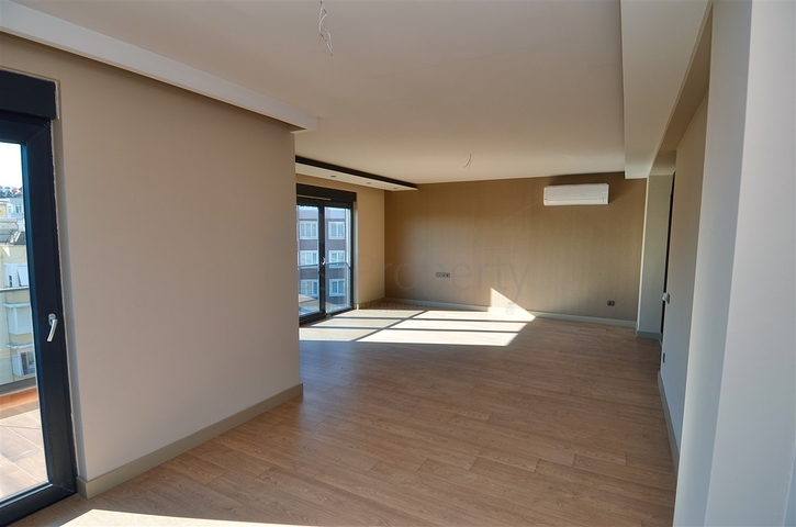 شقق 3 + 1 ، 4 + 1 مخطط لها في كونيالتي - أنطاليا