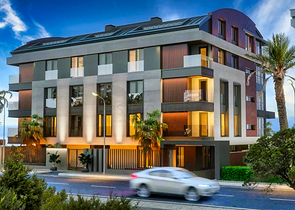 شقة 4 + 1 في حي يشيلباهشة - أنطاليا