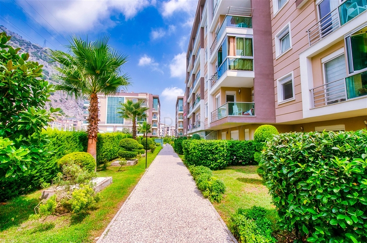 شقة 2 + 1 في منطقة هورما الصغيرة - أنطاليا