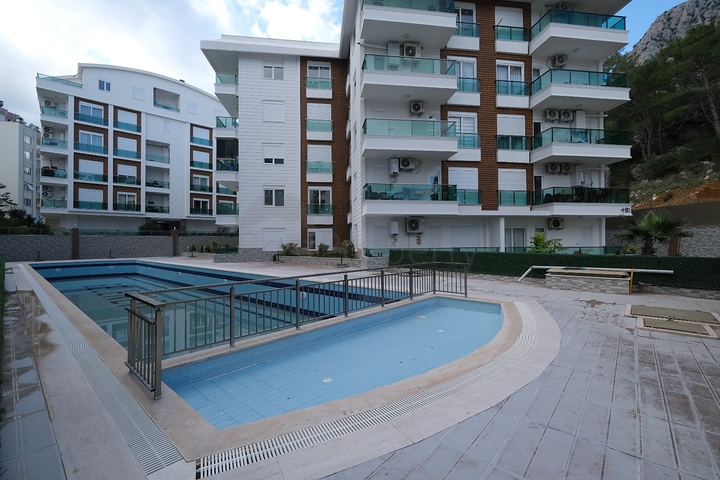 شقة 2 + 1 في منطقة ساريسو - أنطاليا