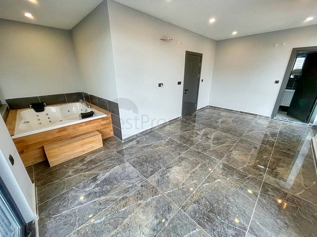  فيلا 3 + 1 في بيليك - أنطاليا