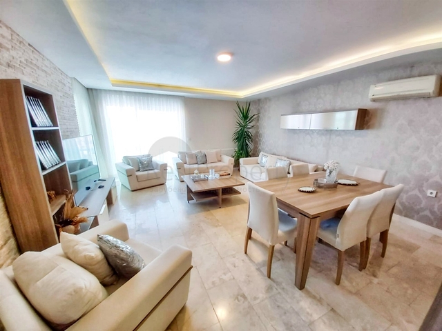 شقة 4 + 1 في منطقة ساريسو - أنطاليا