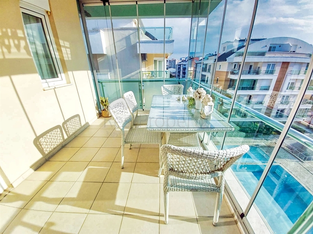 شقة 4 + 1 في منطقة ساريسو - أنطاليا