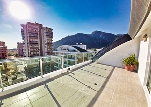 شقة 4 + 1 في منطقة ساريسو - أنطاليا