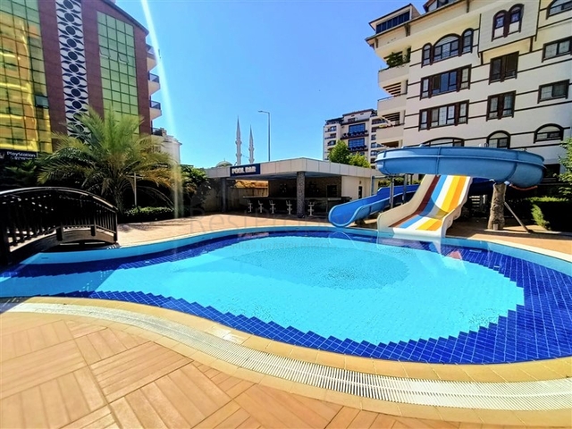 خلف مول الانيوم - شقة غرفة وصالة مفروشة -مجمع فاخر - في جيكجلي / الانيا 