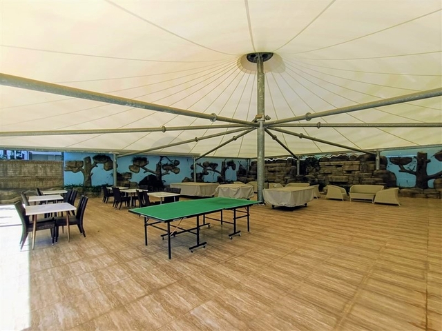 خلف مول الانيوم - شقة غرفة وصالة مفروشة -مجمع فاخر - في جيكجلي / الانيا 