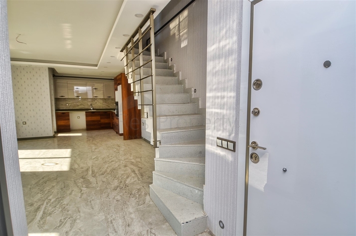 شقة 4 + 1 في منطقة هورما - أنطاليا