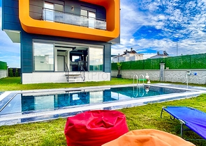  فيلا 5 + 1 في بيليك - أنطاليا