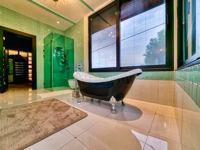 فيلا فاخرة 8 + 2  في كونيالتي - انطاليا