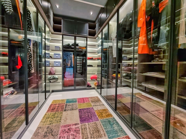 فيلا فاخرة 8 + 2  في كونيالتي - انطاليا