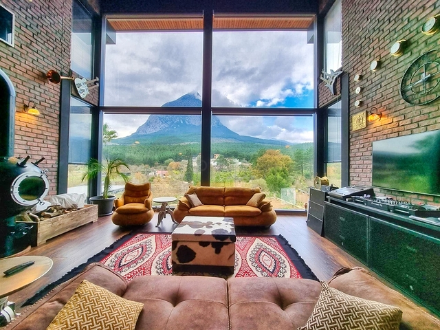 فيلا فاخرة 8 + 2  في كونيالتي - انطاليا