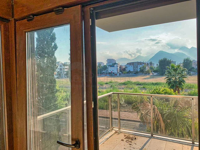 شقة 2 + 1 في غورسو - أنطاليا