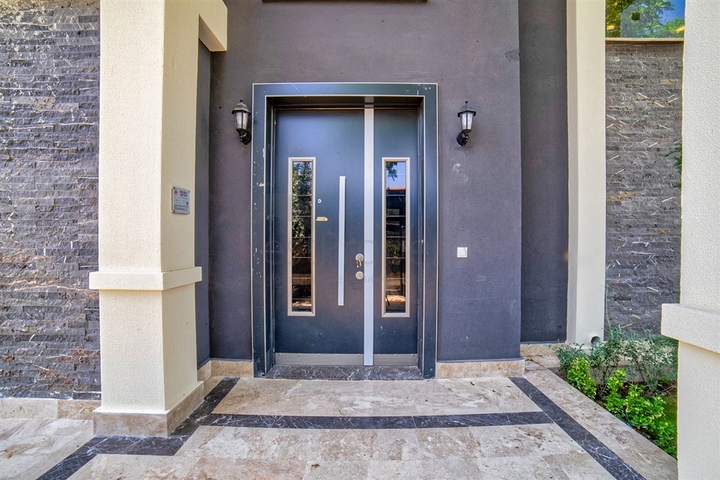 مجمع فلل 4 + 1 مخطط في دوشمالتي - أنطاليا