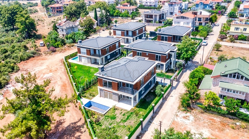 مجمع فلل 4 + 1 مخطط في دوشمالتي - أنطاليا