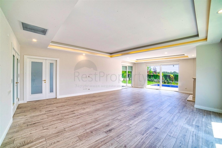 مجمع فلل 4 + 1 مخطط في دوشمالتي - أنطاليا