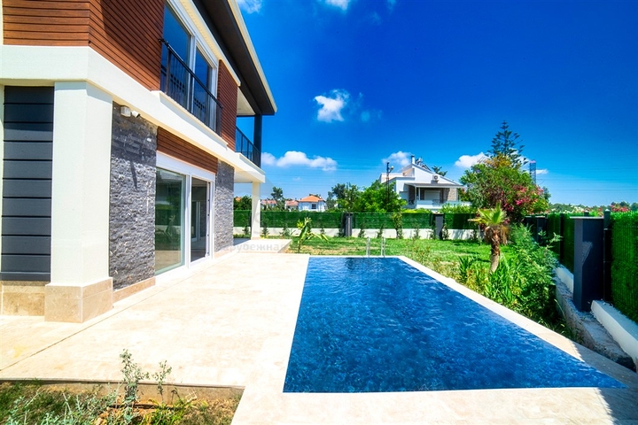 مجمع فلل 4 + 1 مخطط في دوشمالتي - أنطاليا