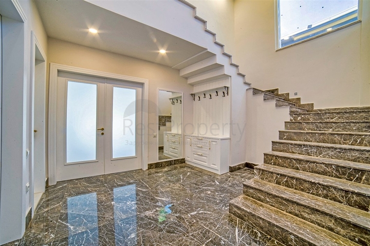 مجمع فلل 4 + 1 مخطط في دوشمالتي - أنطاليا