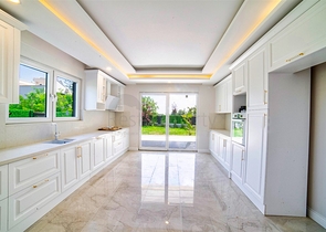 مجمع فلل 4 + 1 مخطط في دوشمالتي - أنطاليا