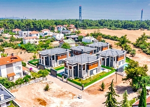مجمع فلل 4 + 1 مخطط في دوشمالتي - أنطاليا