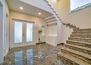 مجمع فلل 4 + 1 مخطط في دوشمالتي - أنطاليا