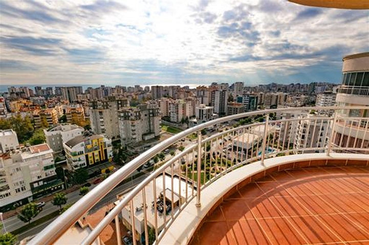 شقة 3 + 1 في منطقة كاجلايان - أنطاليا