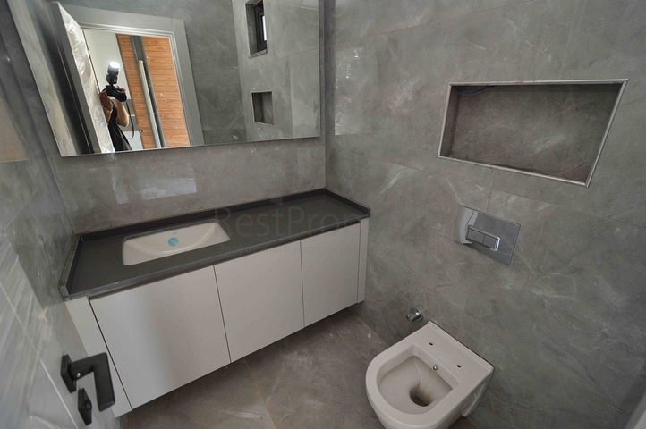 فلل في مجمع فاخر 5 + 1 في منطقة لارا المرموقة - أنطاليا