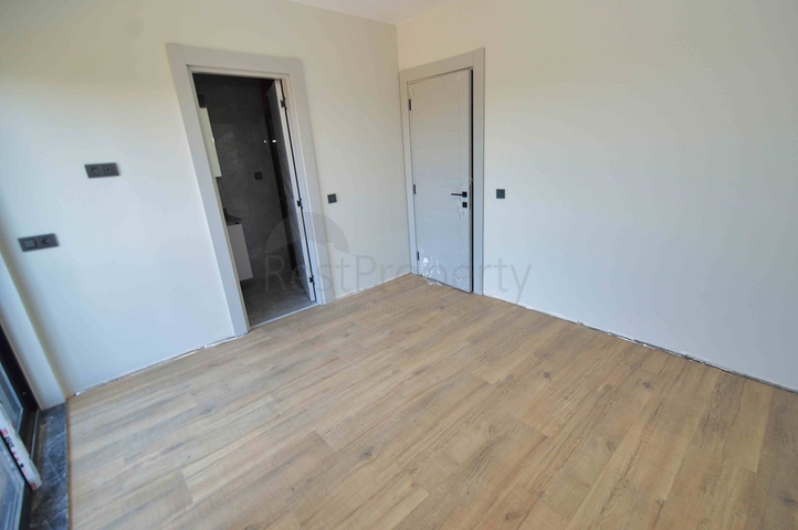 فلل في مجمع فاخر 5 + 1 في منطقة لارا المرموقة - أنطاليا