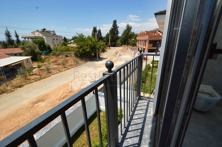 فلل في مجمع فاخر 5 + 1 في منطقة لارا المرموقة - أنطاليا