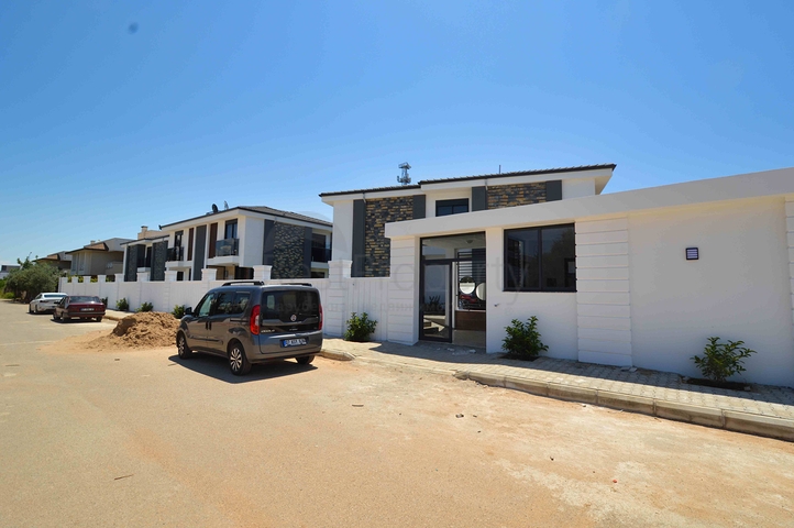 فلل في مجمع فاخر 5 + 1 في منطقة لارا المرموقة - أنطاليا