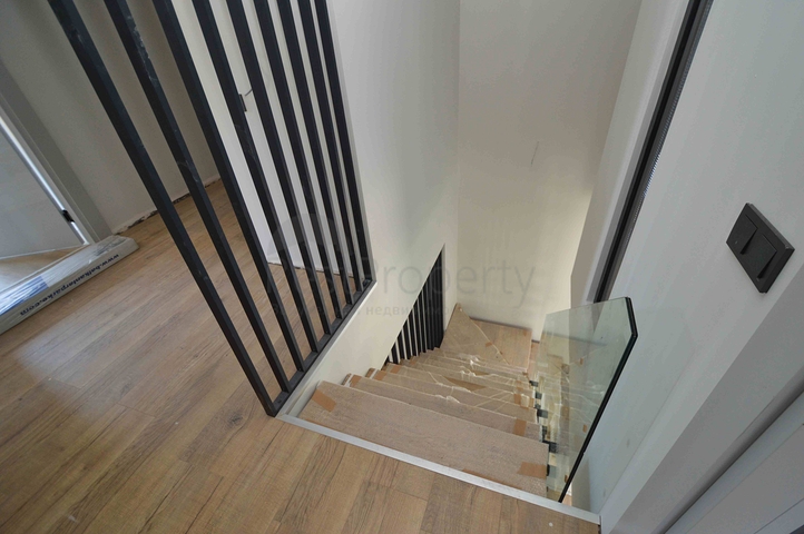 فلل في مجمع فاخر 5 + 1 في منطقة لارا المرموقة - أنطاليا