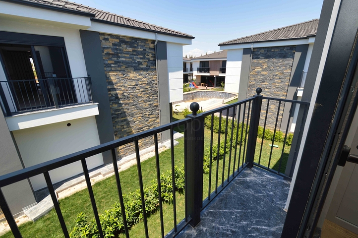 فلل في مجمع فاخر 5 + 1 في منطقة لارا المرموقة - أنطاليا