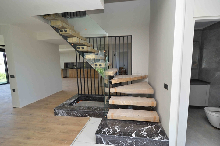 فلل في مجمع فاخر 5 + 1 في منطقة لارا المرموقة - أنطاليا