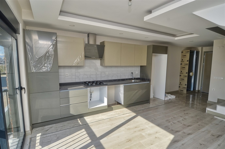 شقة 3 + 1 في منطقة غوزالوبا - أنطاليا