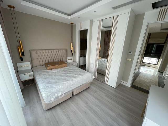  فيلا 4 + 1 في بيليك - أنطاليا