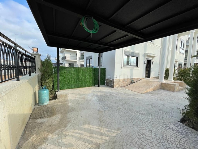  فيلا 4 + 1 في بيليك - أنطاليا