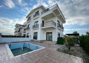  فيلا 4 + 1 في بيليك - أنطاليا