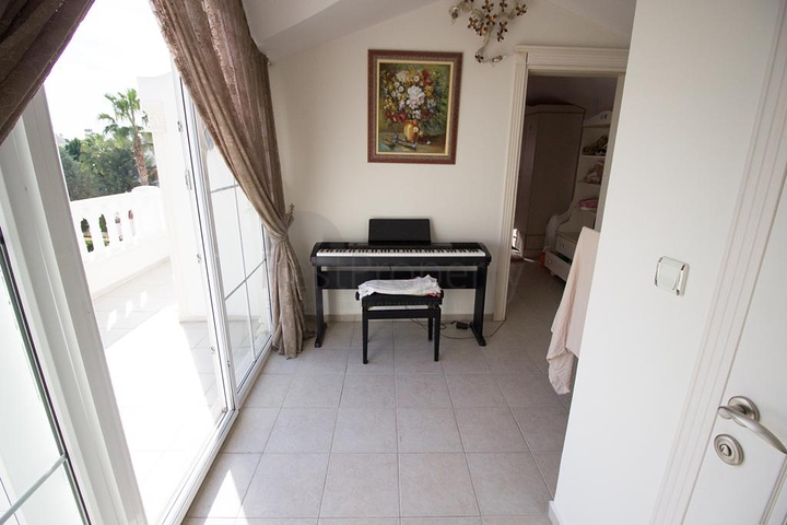 شقة 4 + 1 في بيليك - أنطاليا