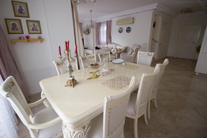 شقة 4 + 1 في بيليك - أنطاليا