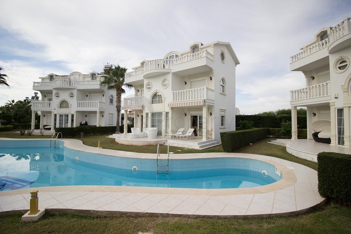 شقة 4 + 1 في بيليك - أنطاليا