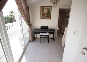 شقة 4 + 1 في بيليك - أنطاليا