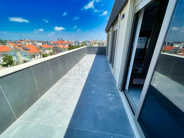 شقق 2 + 1 ، 4 + 1 لها في بيليك - أنطاليا